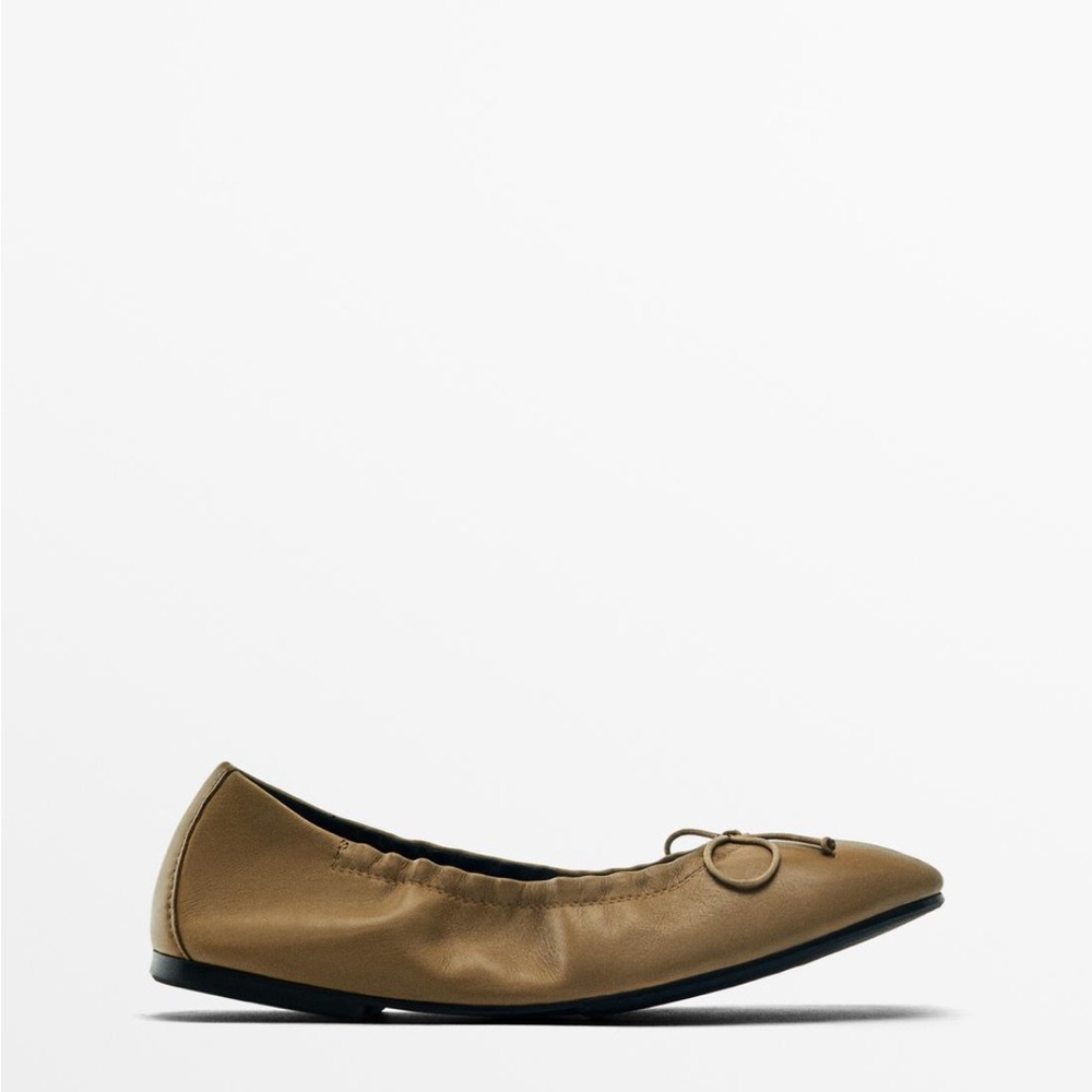 Like New Leather Ballet Flats sz 8.5-9, Massimo Dutti